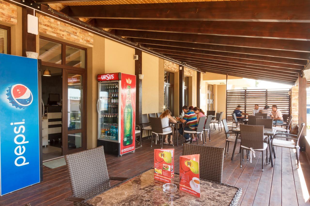Ymy Hotels Тыргу-Жиу Экстерьер фото